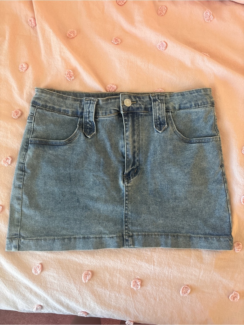 Y2K mini skirt